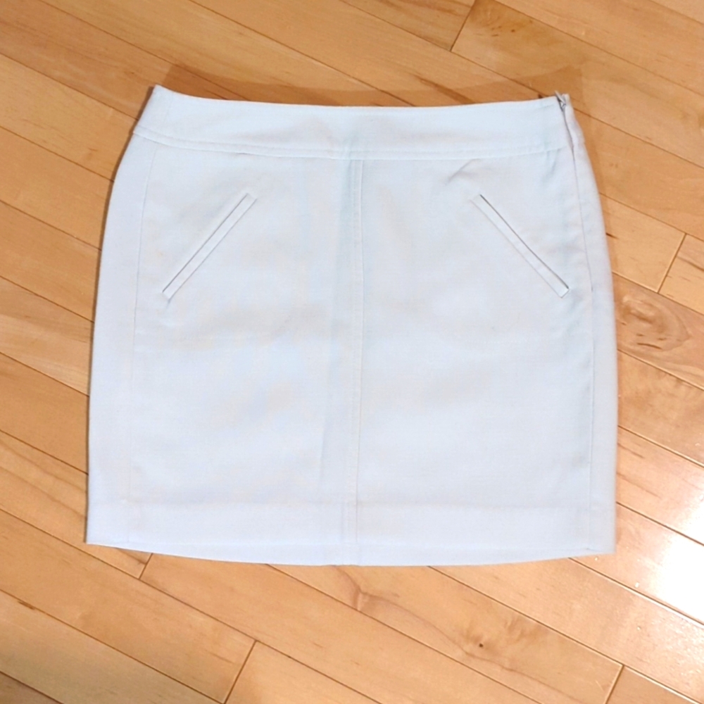 Banana Republic skirt in white